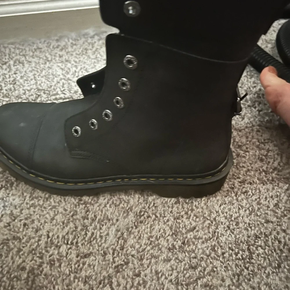 DocMartins - Picture 2 of 5